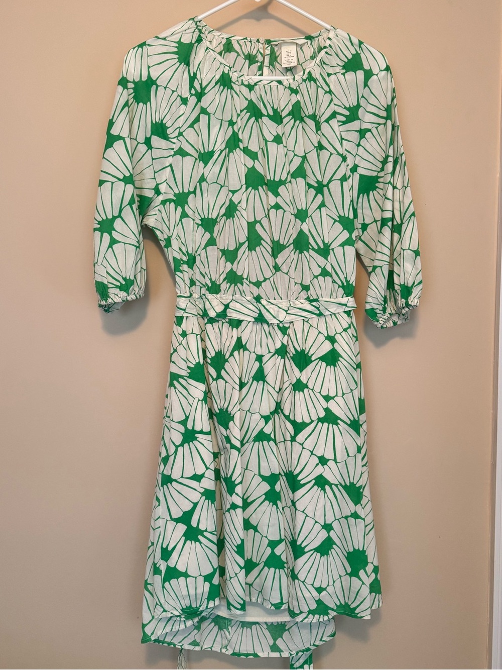 H&M Green and White Floral-Print Long Sleeve Dress